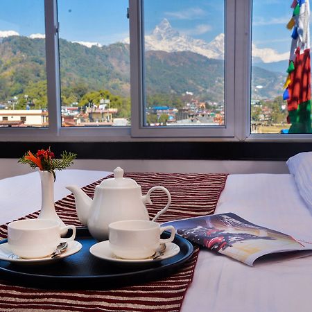 Hotel Lakeside Покхара Екстер'єр фото